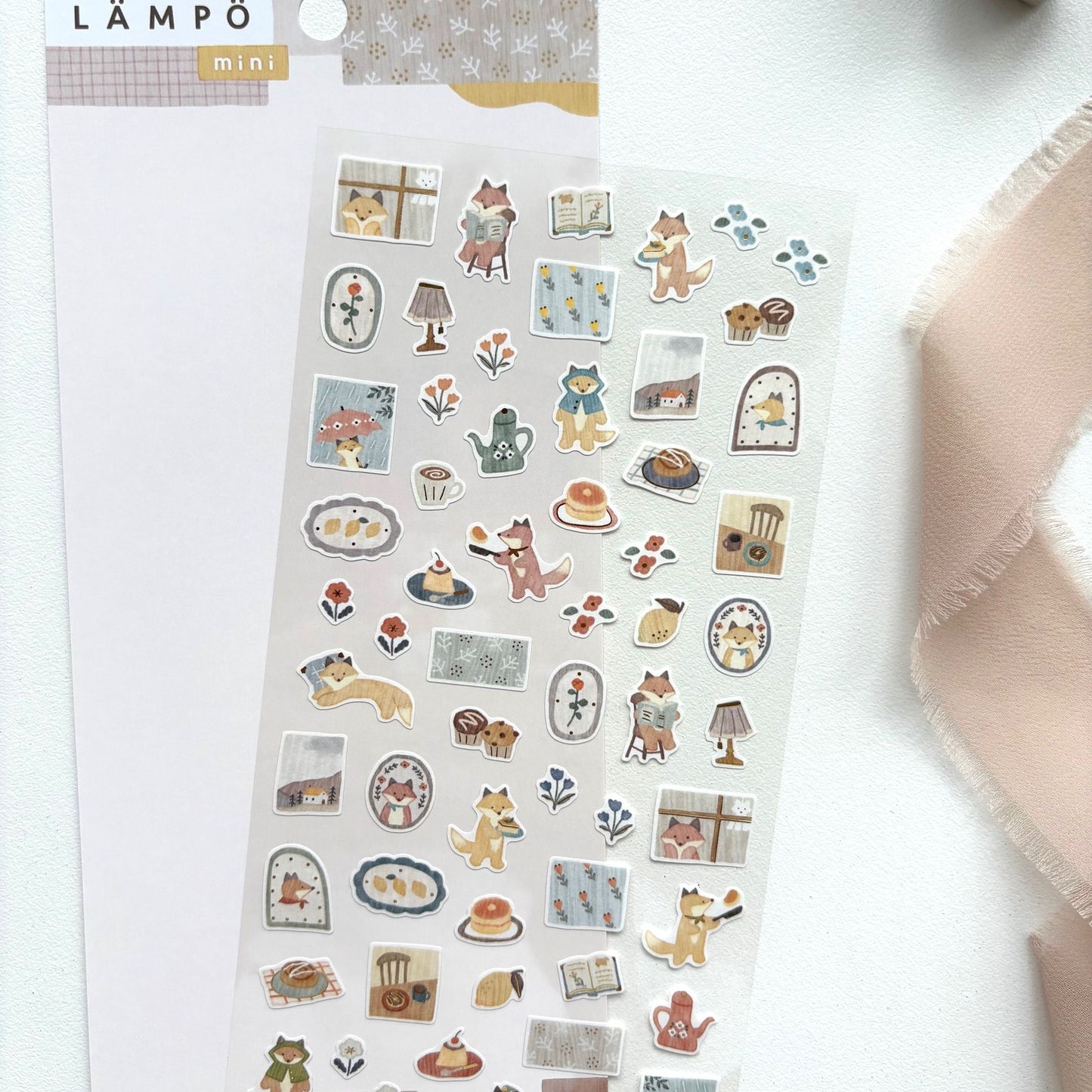 Mind Wave Lampo Mini Sticker - Fox and Rain