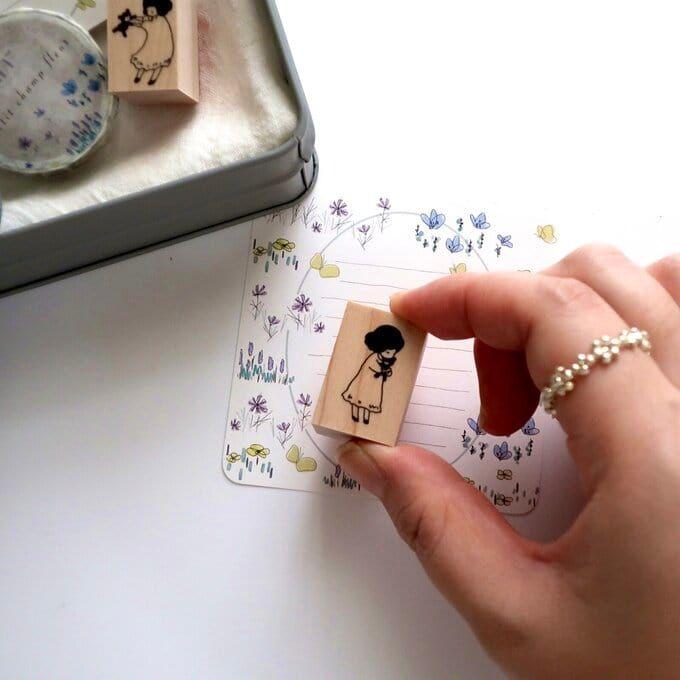 MA7stamp Rubber Stamp - Little Hana Loves Her Bear