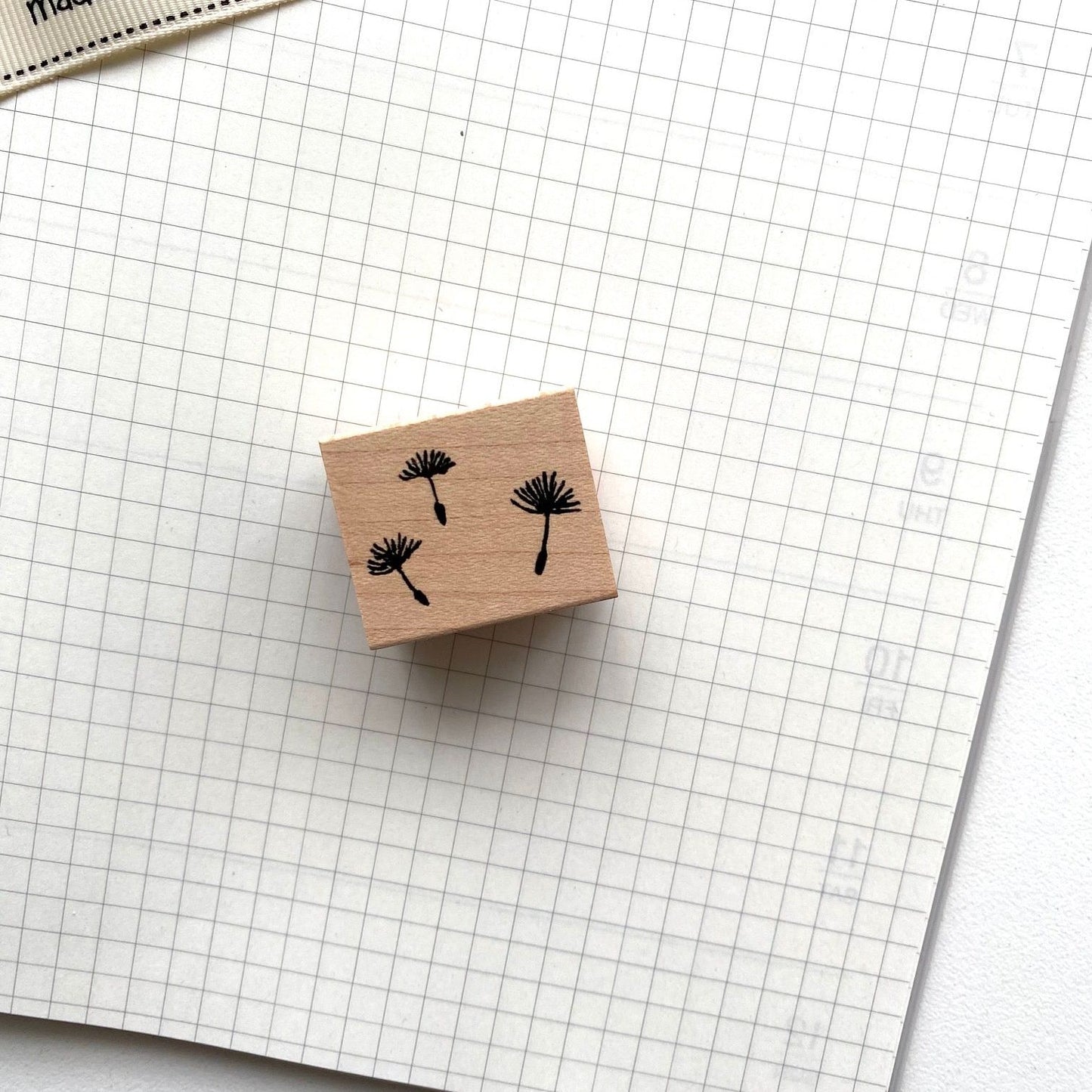 Hankodori Rubber Stamp - Dandelion Puff Ball